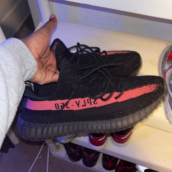 Yeezy core black red 350